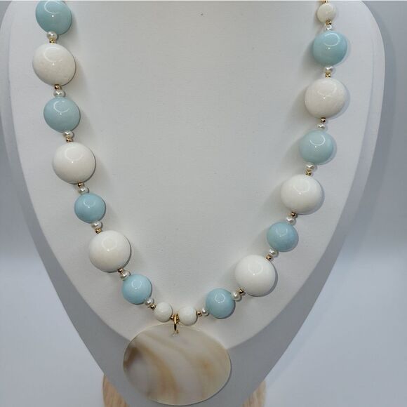 Lee Sands Gemstone & White Coral Necklace w/ Shell Pendant. NWOT - Picture 2 of 10